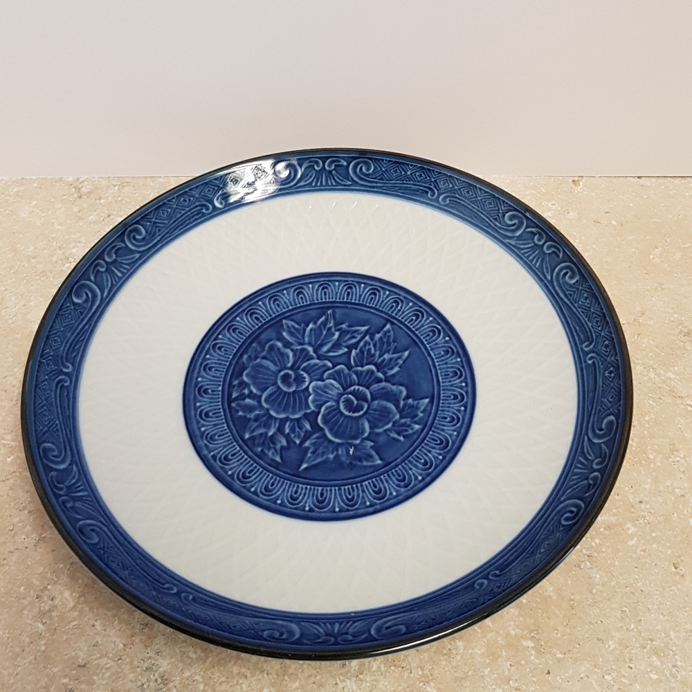 Stunning Vintage Flower Design Porcelain Plate